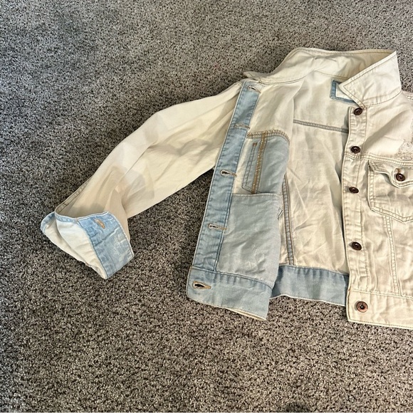 FOREVER 21 M Bleached Denim Jean Jacket Distressed Rips R $35 - Picture 10 of 14